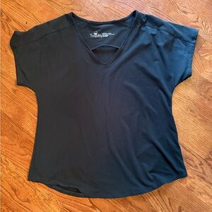 Tranquility Women's Black V-Neck Top